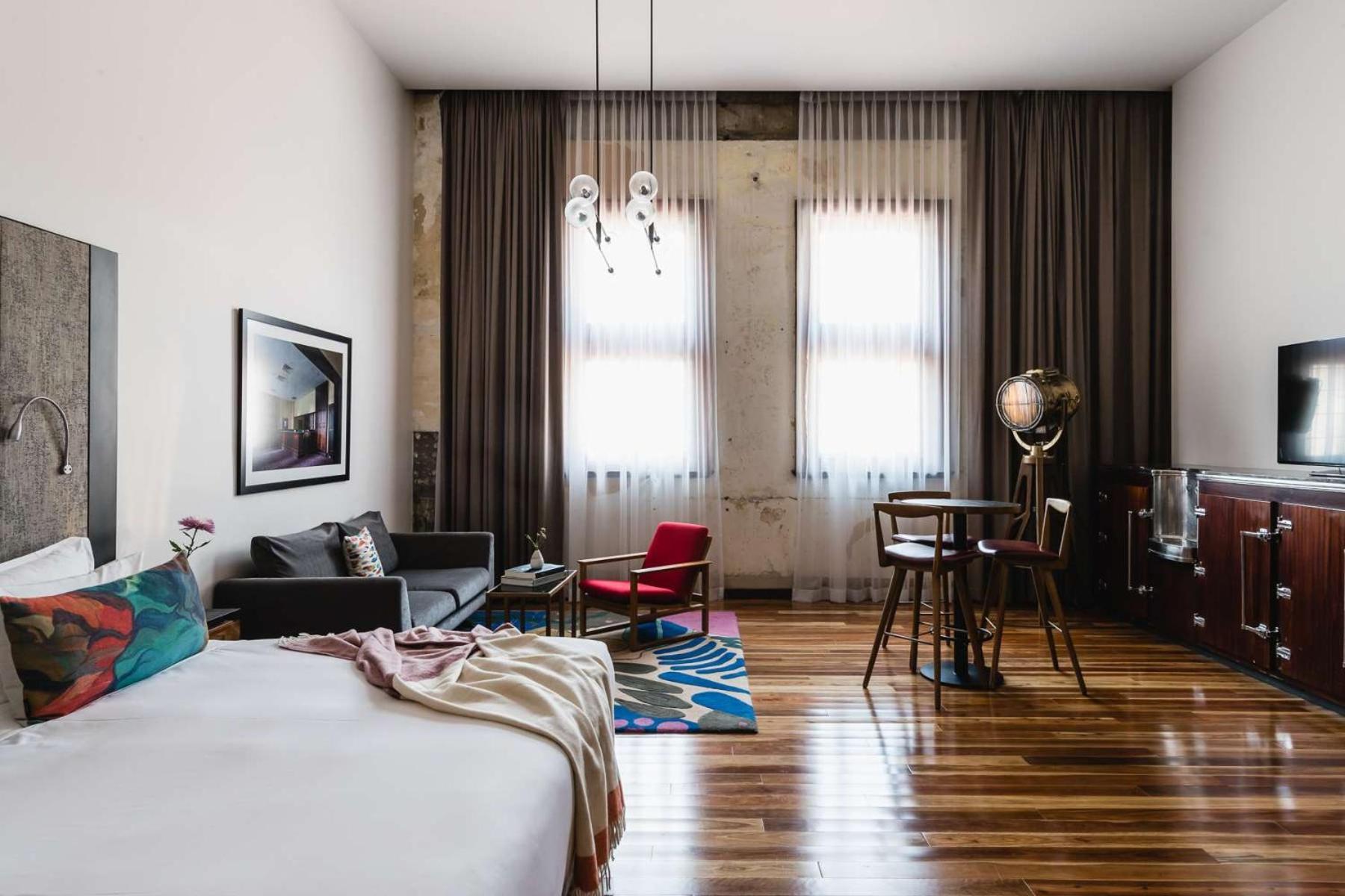 The Old Clare By Ode Hotels Sidney Exterior foto A room at the Hotel Valencia